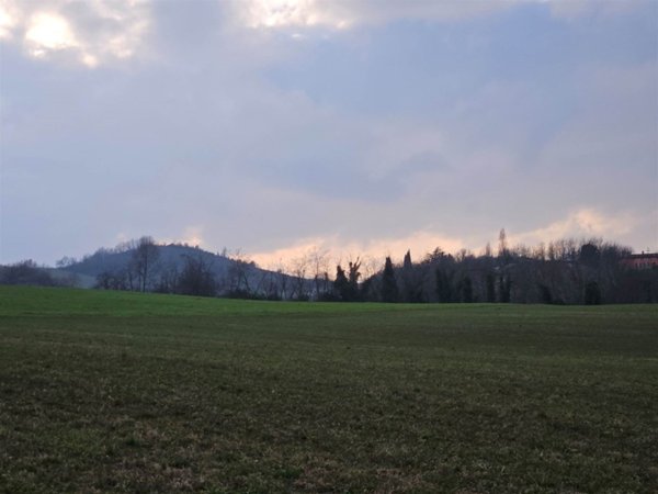 casa indipendente in vendita a Traversetolo