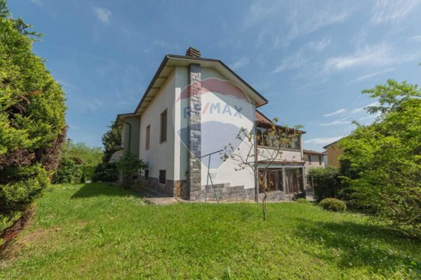 casa indipendente in vendita a Traversetolo in zona Bannone