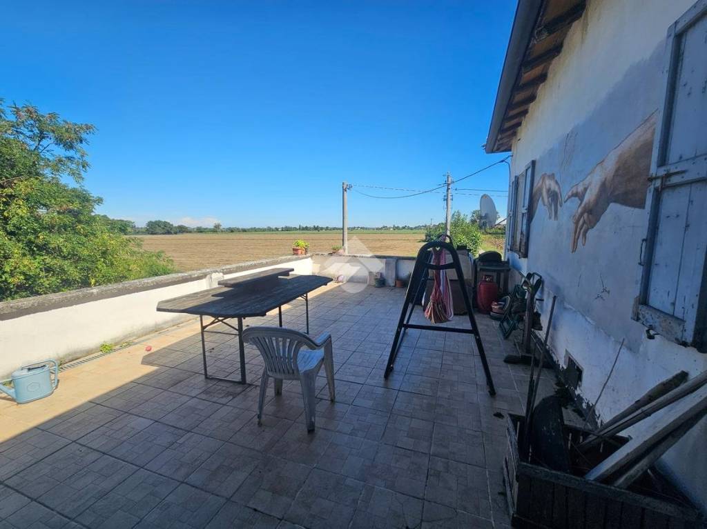 appartamento in vendita a Traversetolo in zona Mamiano