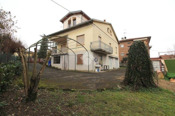casa indipendente in vendita a Traversetolo