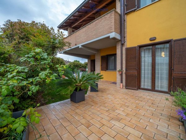 casa indipendente in vendita a Traversetolo