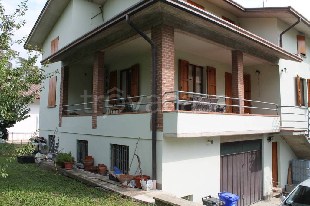 casa indipendente in vendita a Traversetolo