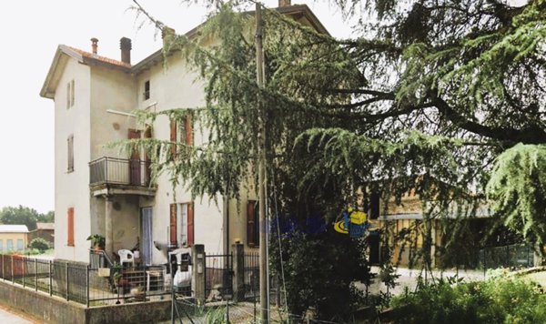 casa indipendente in vendita a Traversetolo in zona Vignale di Traversetolo