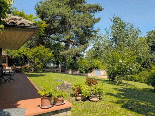casa indipendente in vendita a Traversetolo