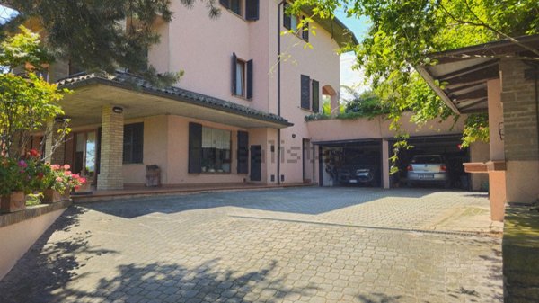 casa indipendente in vendita a Traversetolo