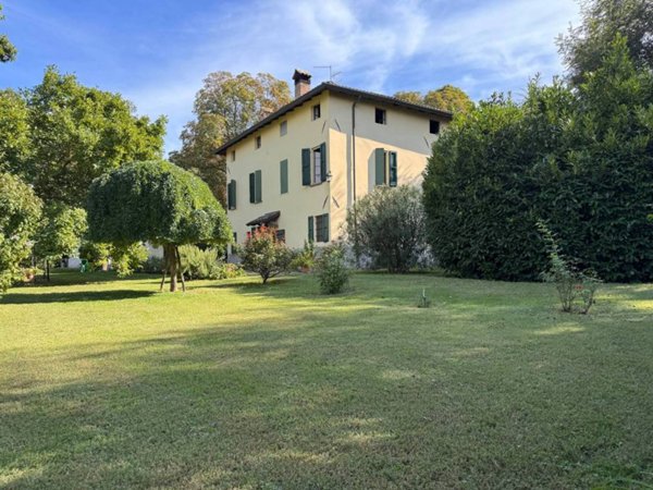 casa indipendente in vendita a Traversetolo in zona Mamiano