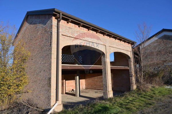 casale in vendita a Traversetolo in zona Cazzola