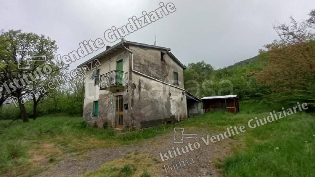 casa indipendente in vendita a Traversetolo