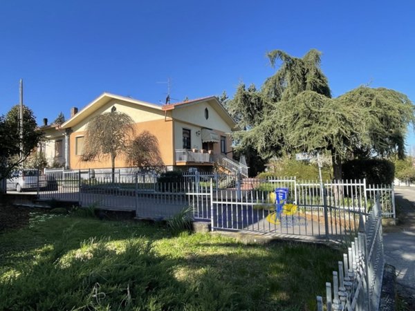 casa indipendente in vendita a Traversetolo