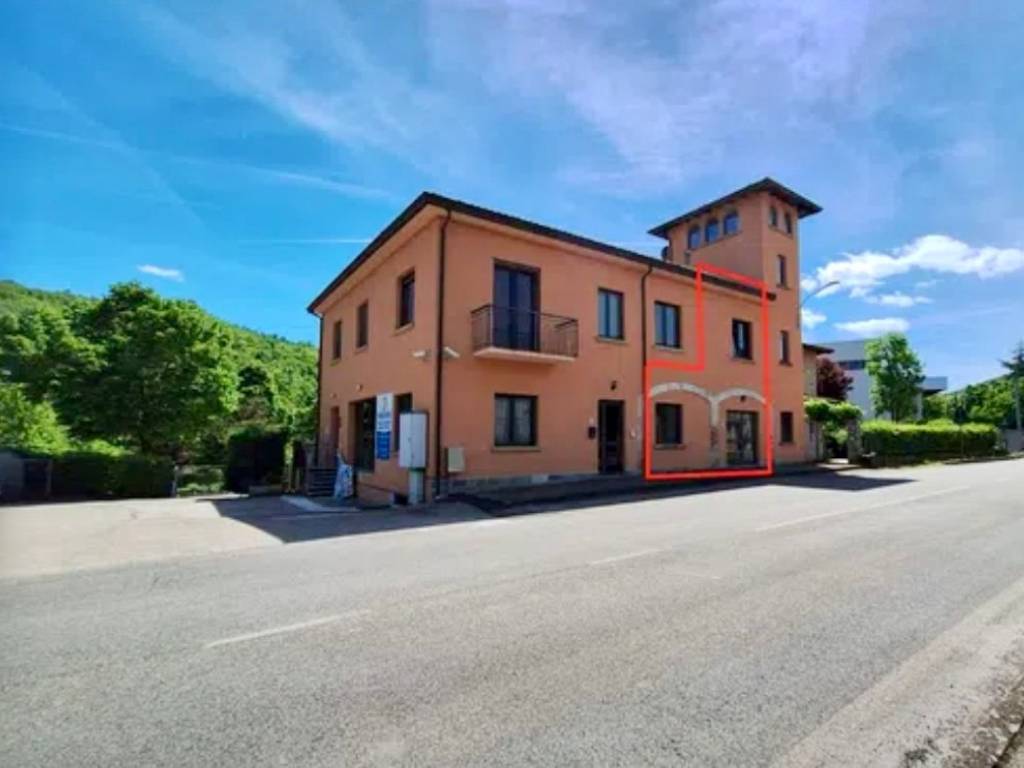 casa indipendente in vendita a Traversetolo in zona Castione de' Baratti