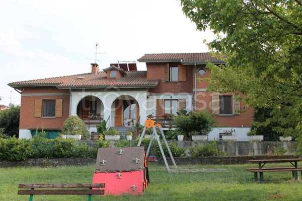 casa indipendente in vendita a Traversetolo in zona Vignale di Traversetolo