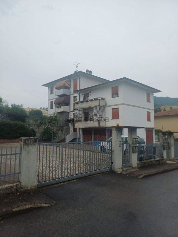 appartamento in vendita a Traversetolo in zona Castione de' Baratti