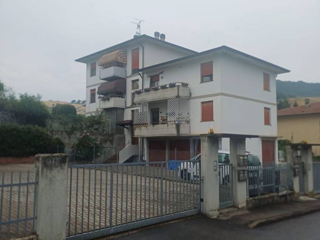 appartamento in vendita a Traversetolo in zona Castione de' Baratti