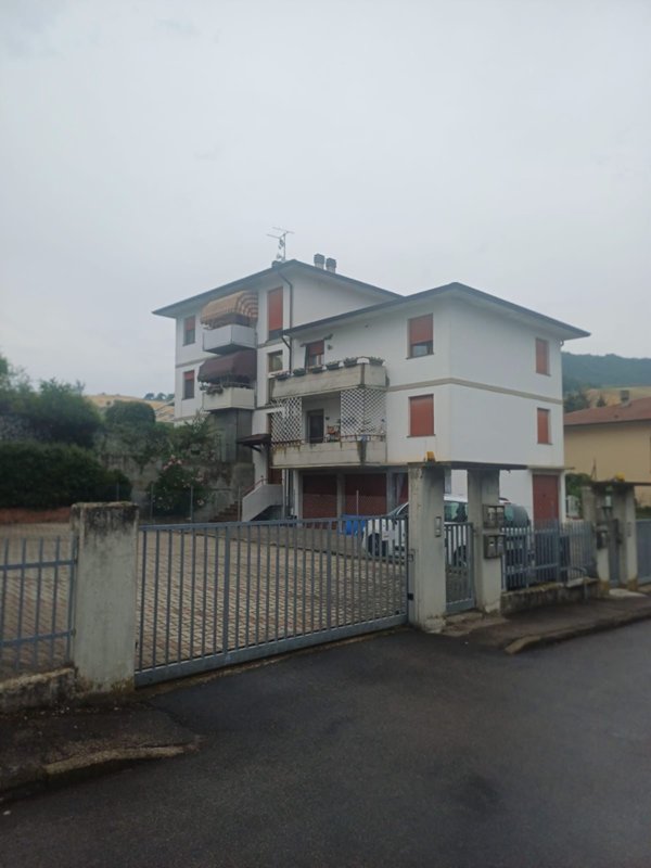 appartamento in vendita a Traversetolo in zona Castione de' Baratti
