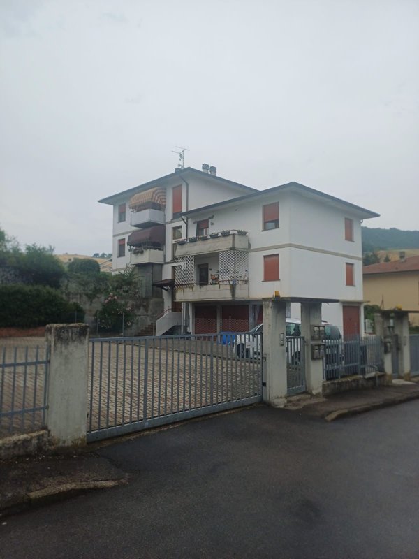 appartamento in vendita a Traversetolo in zona Castione de' Baratti