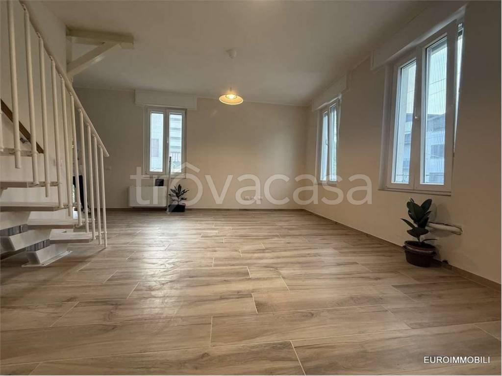 casa indipendente in vendita a Traversetolo