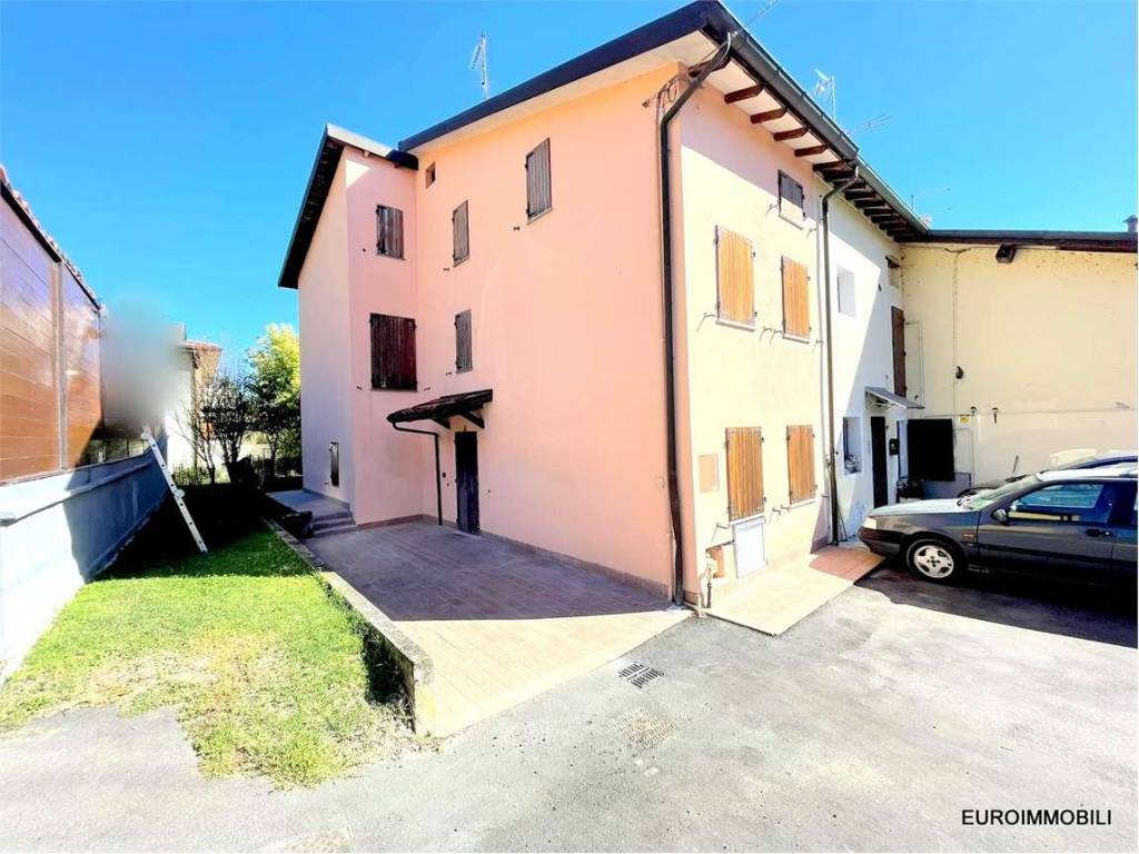 appartamento in vendita a Traversetolo