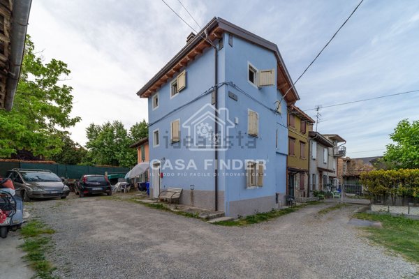 appartamento in vendita a Traversetolo in zona Bannone