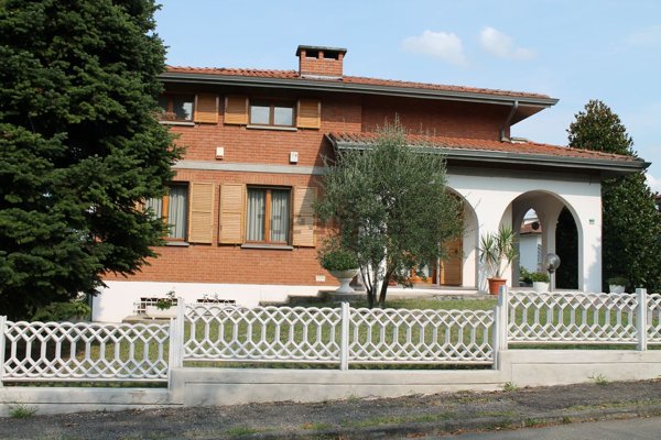 casa indipendente in vendita a Traversetolo in zona Vignale di Traversetolo