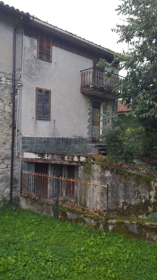 appartamento in vendita a Traversetolo in zona Castione de' Baratti