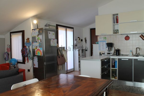 appartamento in vendita a Traversetolo in zona Vignale di Traversetolo