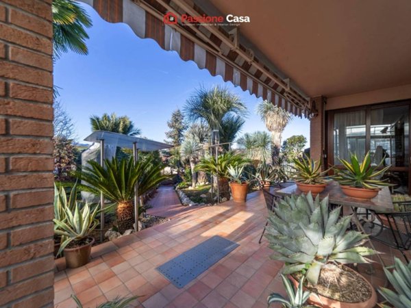 casa indipendente in vendita a Traversetolo in zona Cazzola