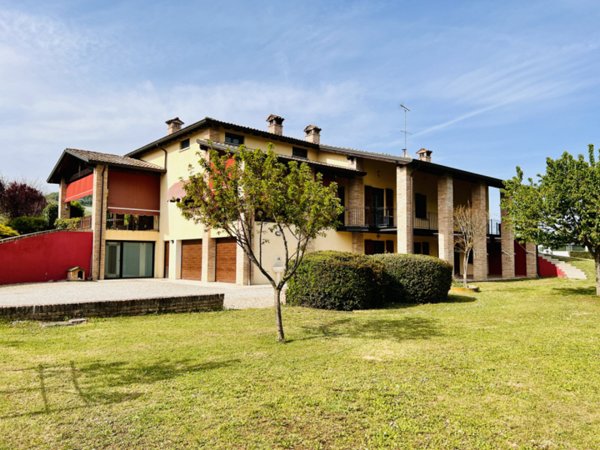 casa indipendente in vendita a Traversetolo