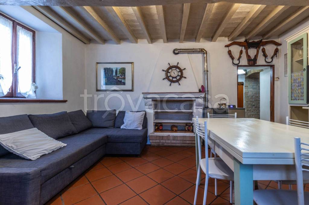casa indipendente in vendita a Traversetolo in zona Mamiano