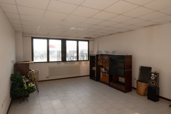 capannone in vendita a Traversetolo