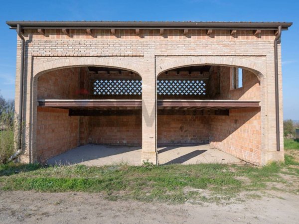 casale in vendita a Traversetolo in zona Cazzola