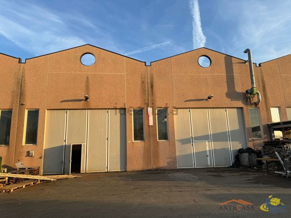 ufficio in vendita a Traversetolo