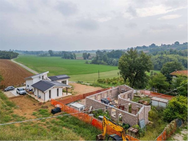 casa indipendente in vendita a Traversetolo