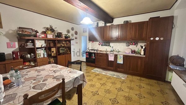 casa indipendente in vendita a Traversetolo in zona Bannone