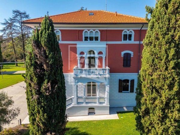 casa indipendente in vendita a Traversetolo