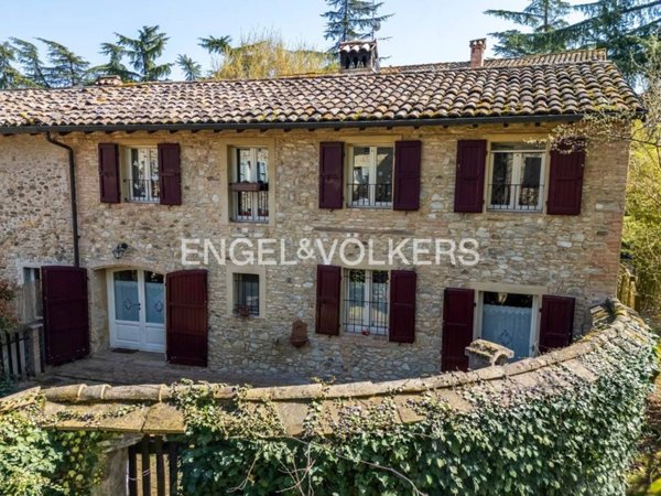 casa indipendente in vendita a Traversetolo in zona Bannone