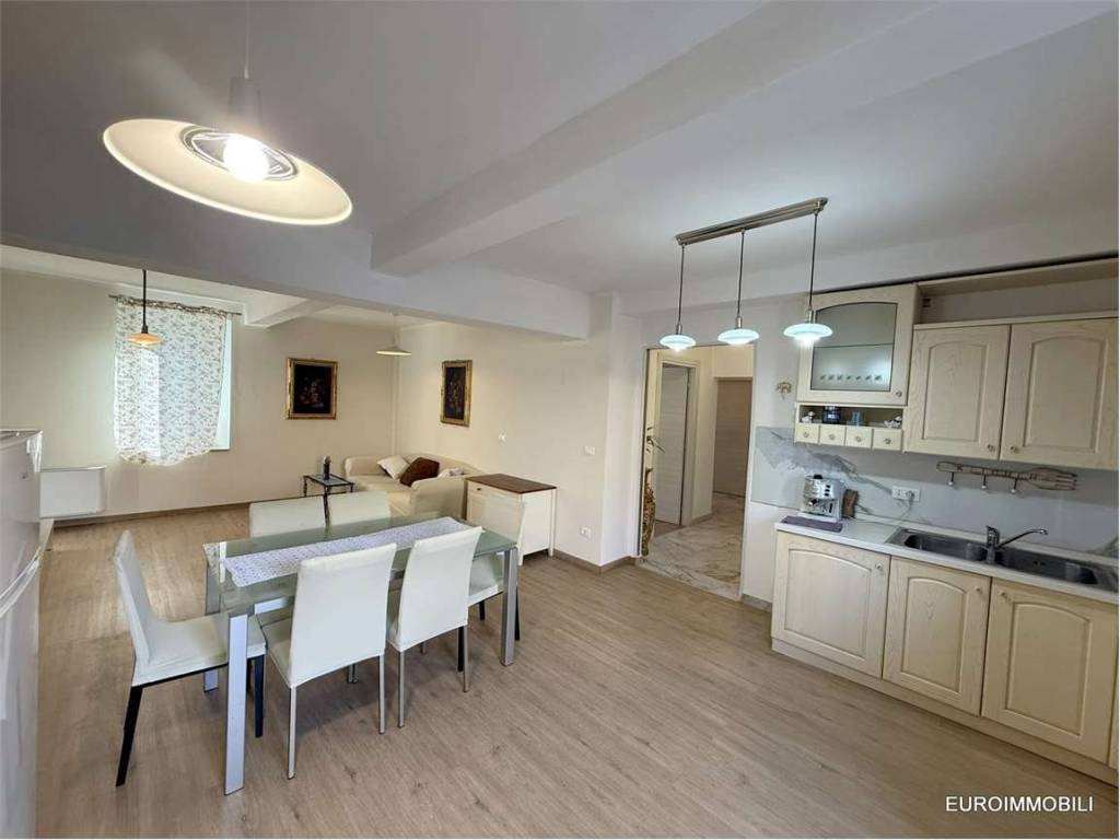 casa indipendente in vendita a Traversetolo