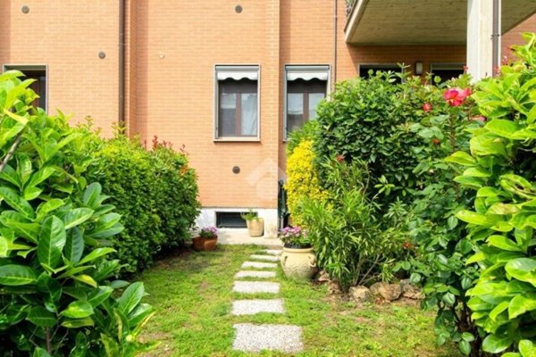 appartamento in vendita a Traversetolo in zona Vignale di Traversetolo