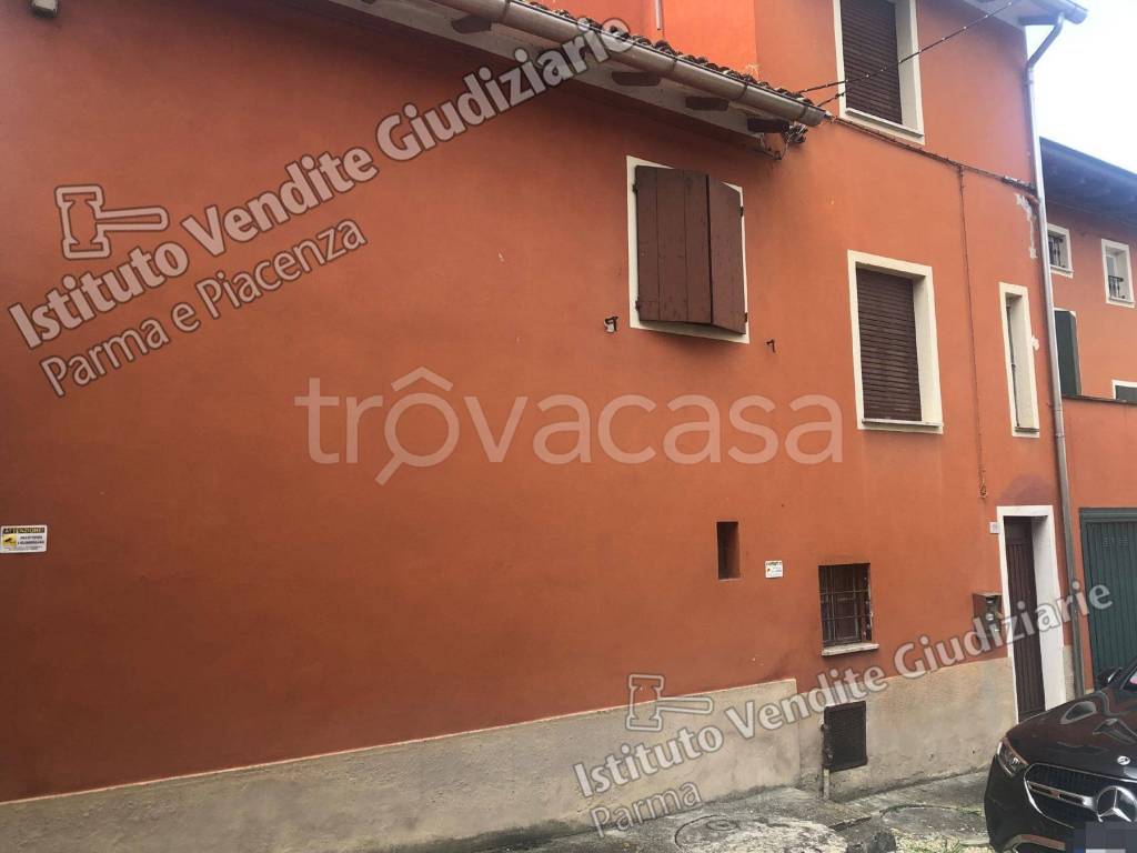 casa indipendente in vendita a Traversetolo in zona Mamiano