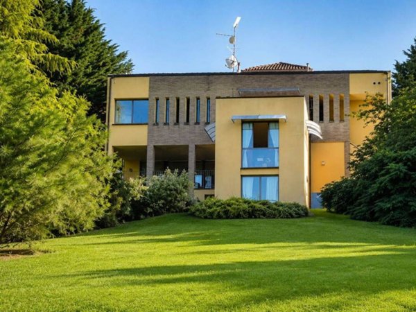 casa indipendente in vendita a Traversetolo