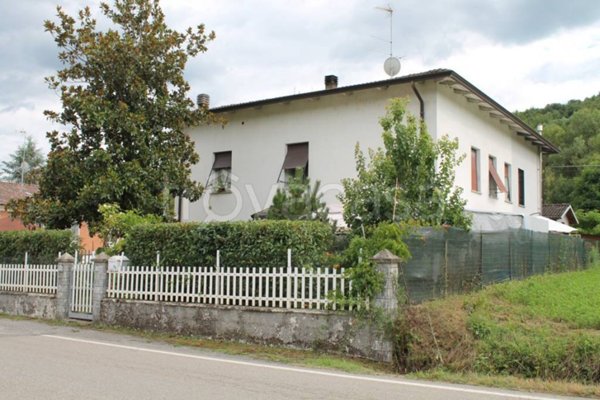 casa indipendente in vendita a Traversetolo in zona Cazzola