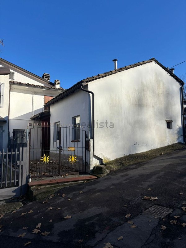 casa indipendente in vendita a Traversetolo in zona Vignale di Traversetolo