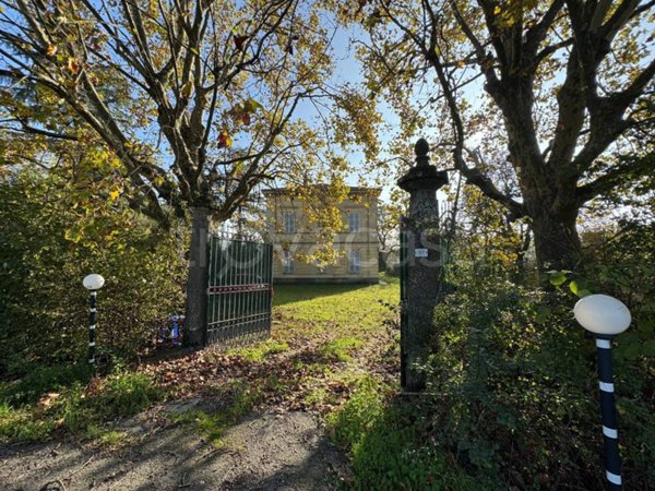 casa indipendente in vendita a Traversetolo