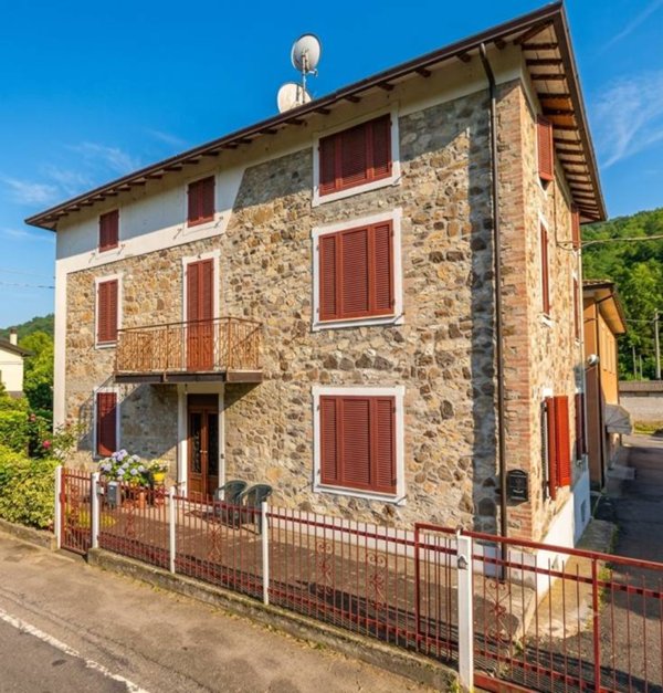 appartamento in vendita a Traversetolo in zona Cazzola
