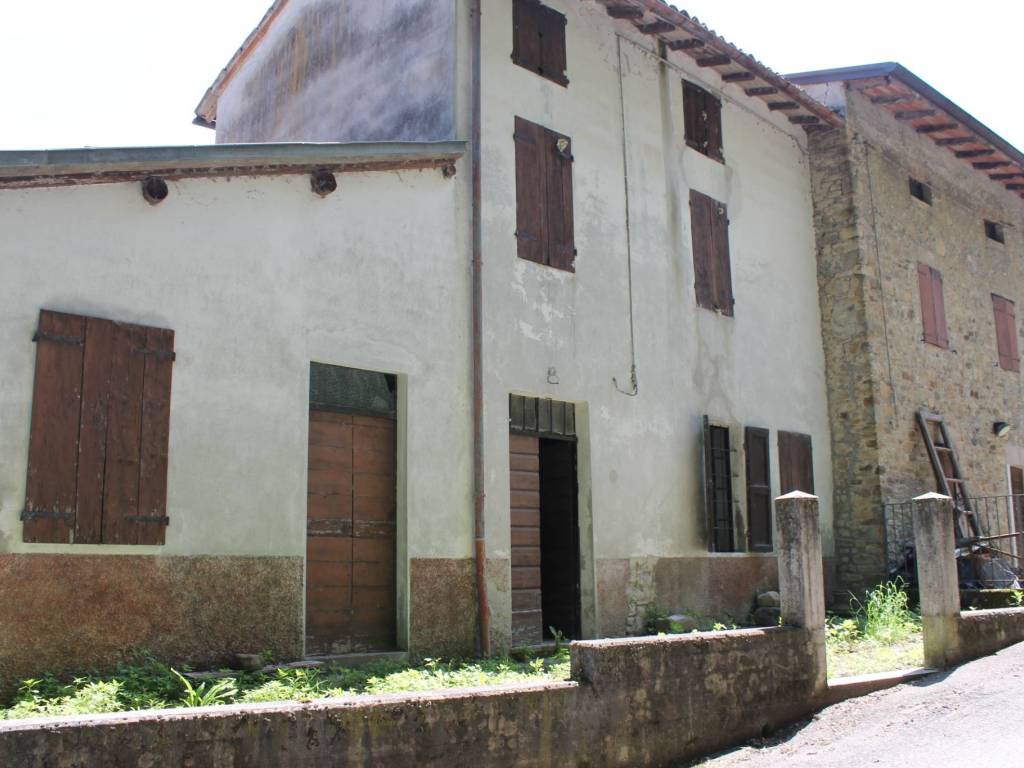 casa indipendente in vendita a Traversetolo