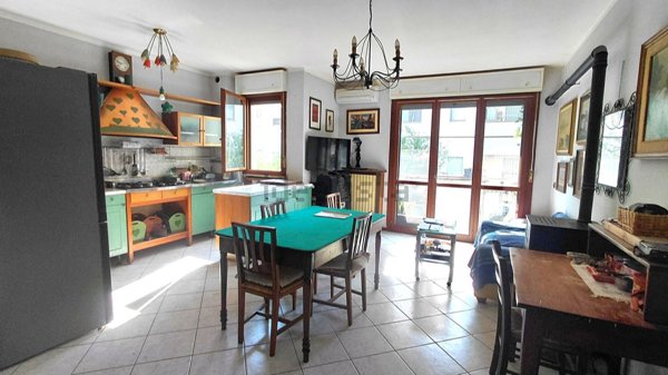 appartamento in vendita a Traversetolo in zona Cazzola