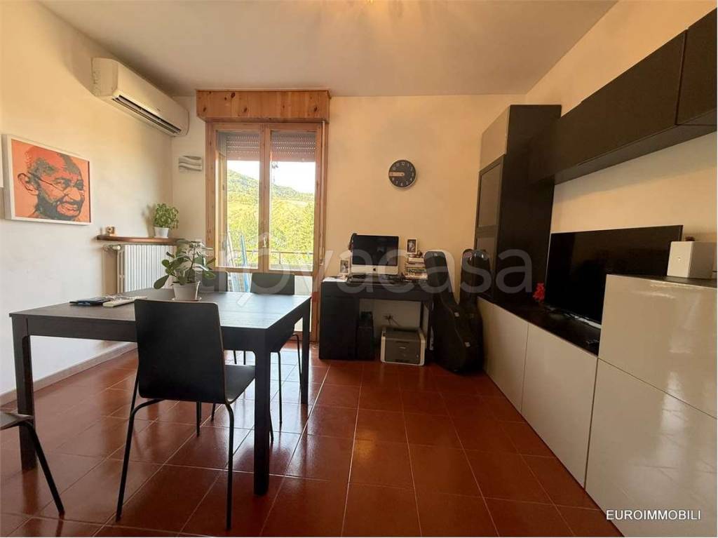 appartamento in vendita a Traversetolo in zona Cazzola