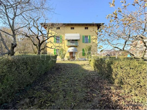 casa indipendente in vendita a Traversetolo in zona Cazzola