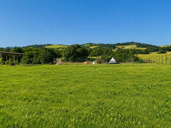 terreno agricolo in vendita a Traversetolo