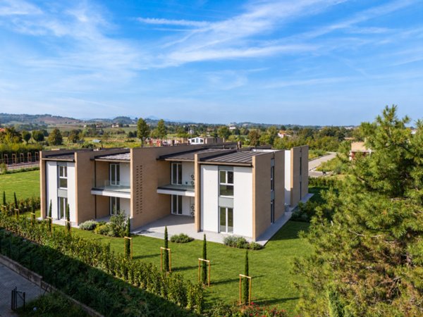 appartamento in vendita a Traversetolo in zona Vignale di Traversetolo