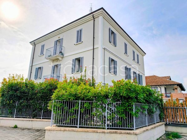 appartamento in vendita a Traversetolo in zona Vignale di Traversetolo